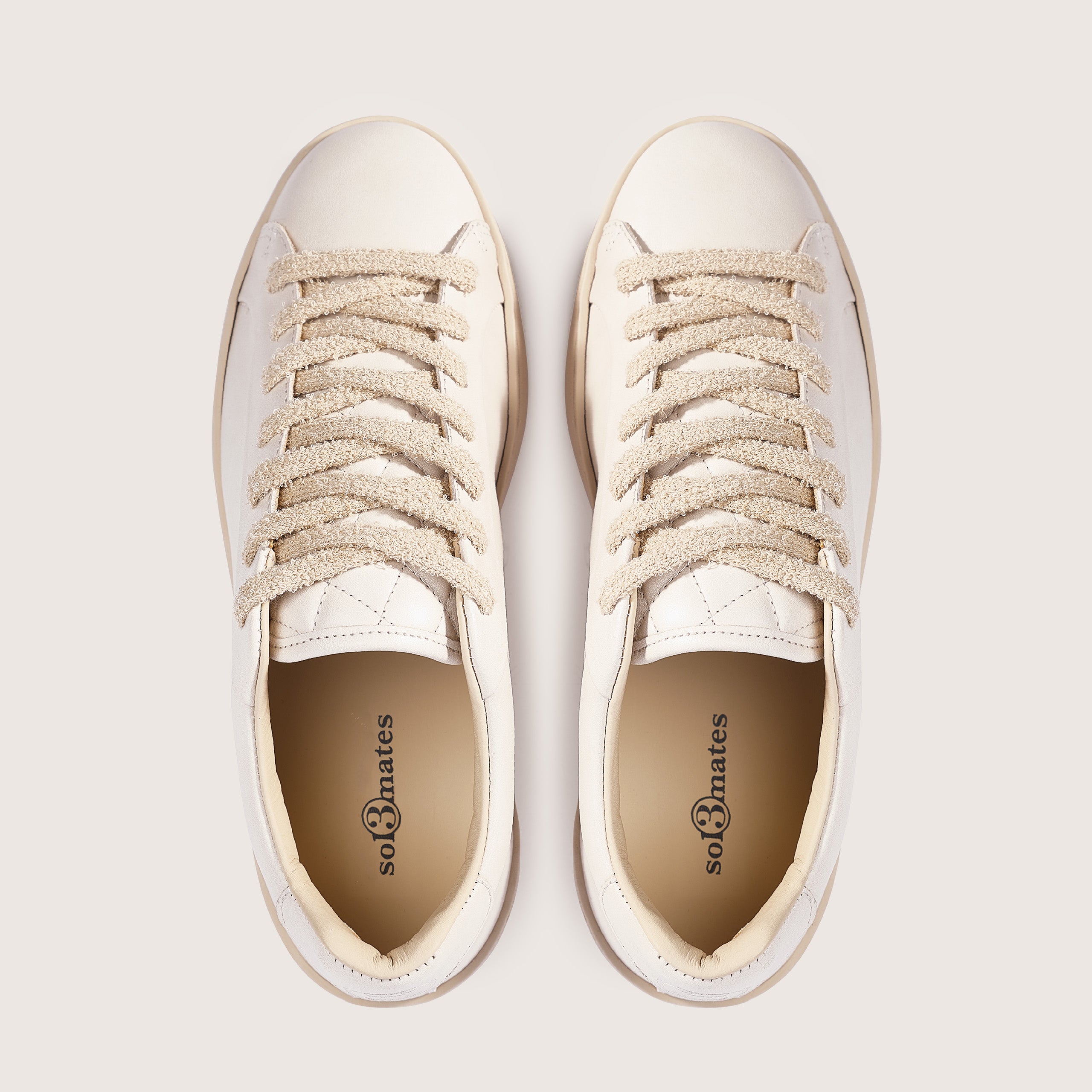 Chester ⎸ Off White