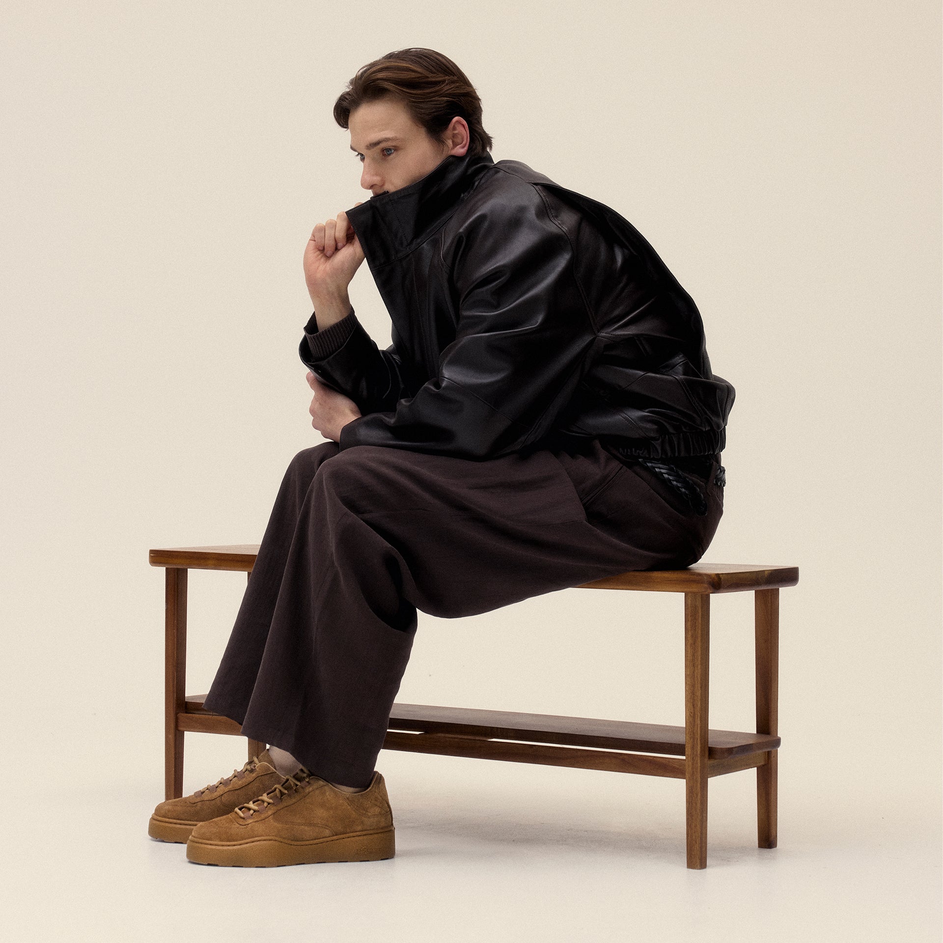 Henley ⎸ Walnut Suede