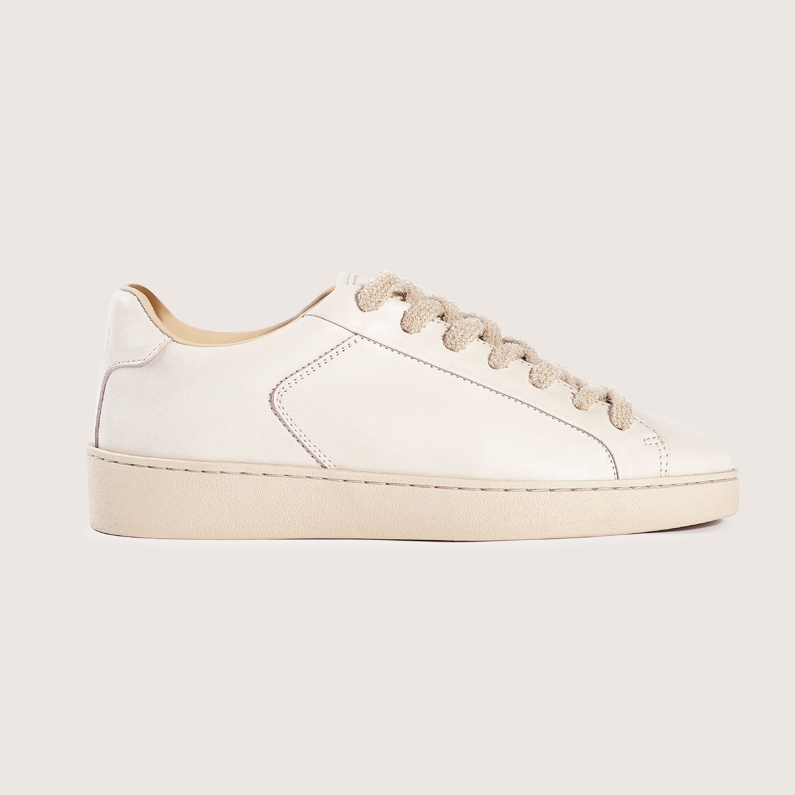 Chester ⎸ Off White