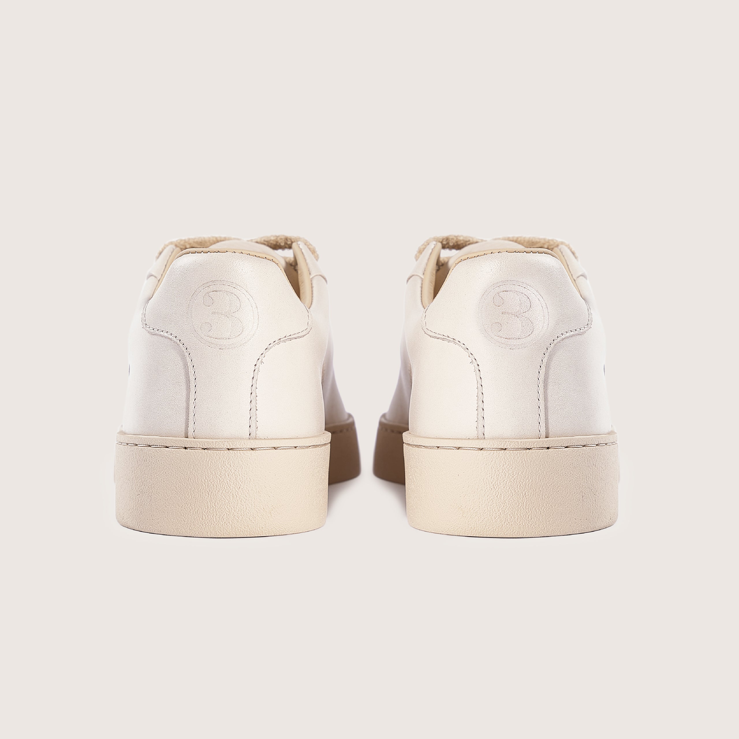 Chester ⎸ Off White