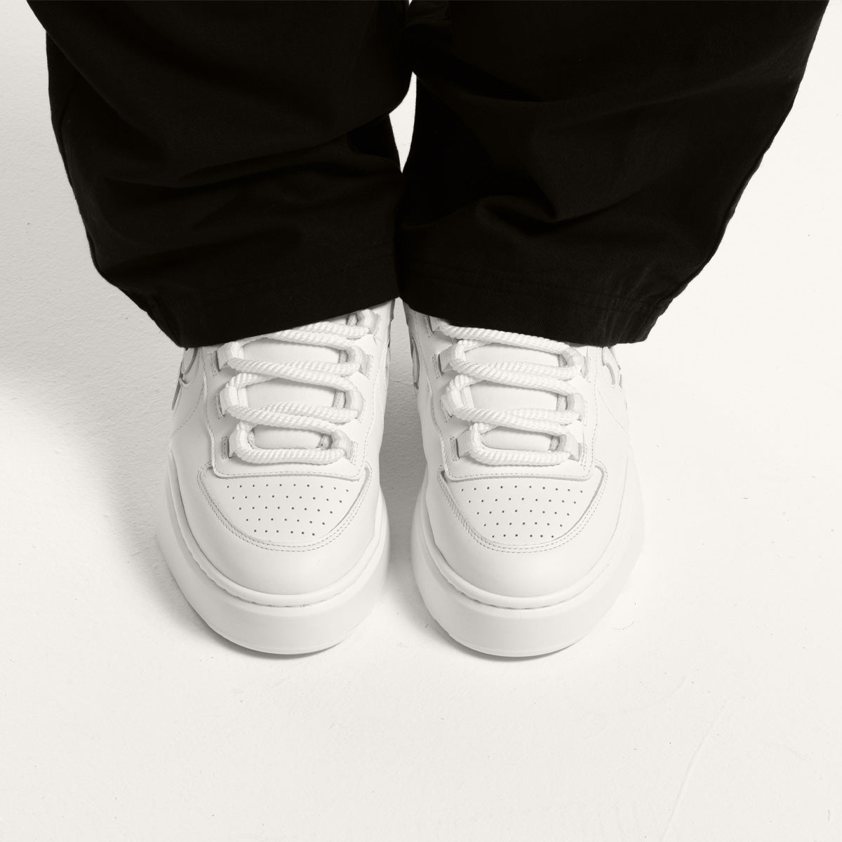 320s - ALL WHITE