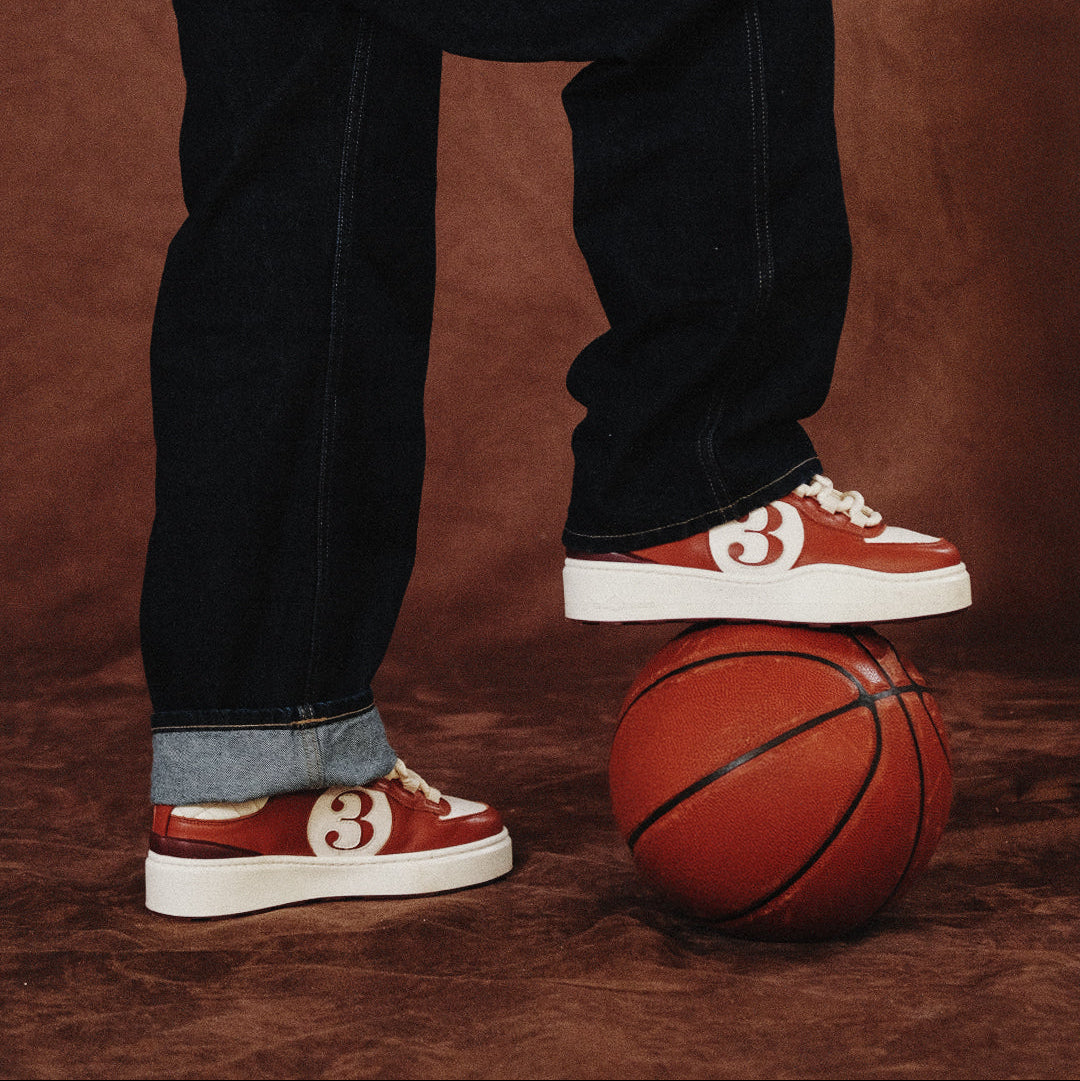 320s - RED TAN & WHITE