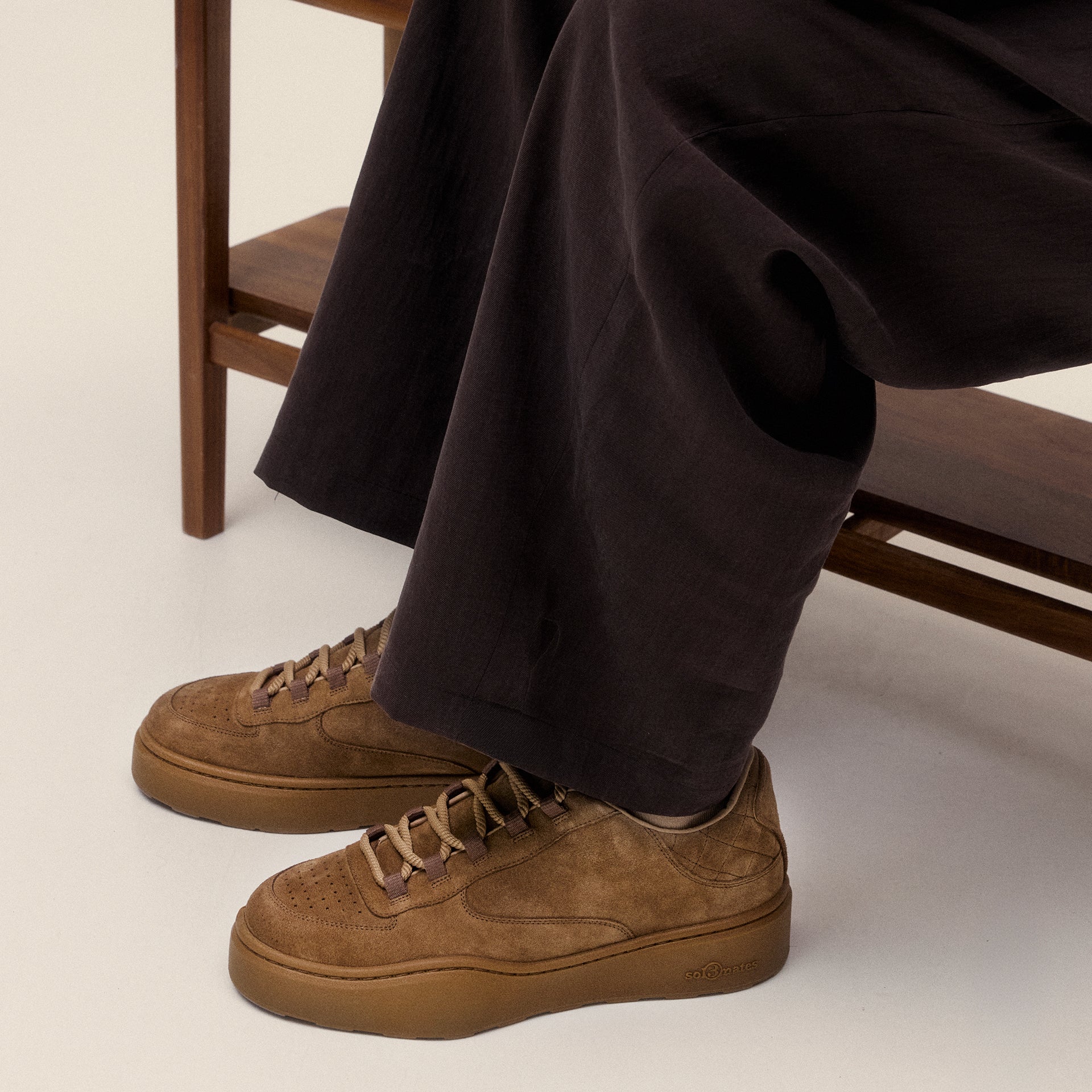 Henley ⎸ Walnut Suede